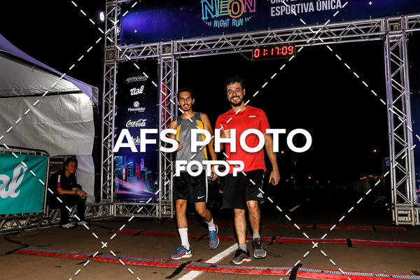 Buy your photos of the eventNeon Night Run 2019 - Brasilia on Fotop