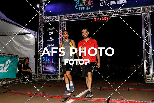 Buy your photos of the eventNeon Night Run 2019 - Brasilia on Fotop