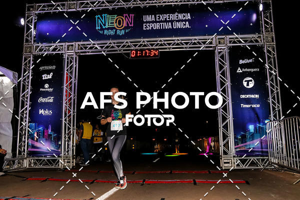 Buy your photos of the eventNeon Night Run 2019 - Brasilia on Fotop
