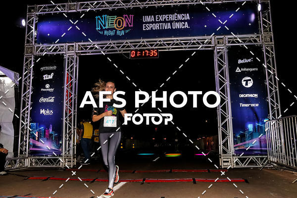 Buy your photos of the eventNeon Night Run 2019 - Brasilia on Fotop