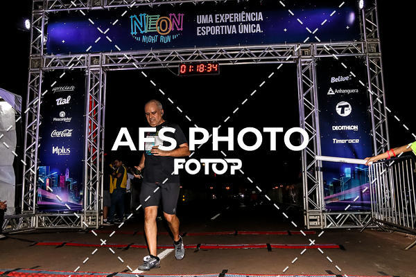 Buy your photos of the eventNeon Night Run 2019 - Brasilia on Fotop