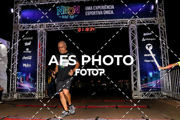 Buy your photos of the eventNeon Night Run 2019 - Brasilia on Fotop