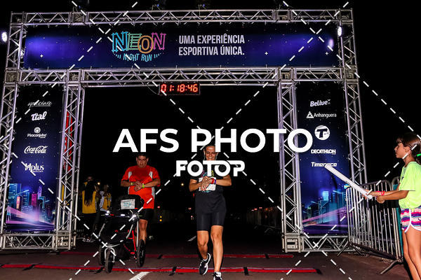 Buy your photos of the eventNeon Night Run 2019 - Brasilia on Fotop