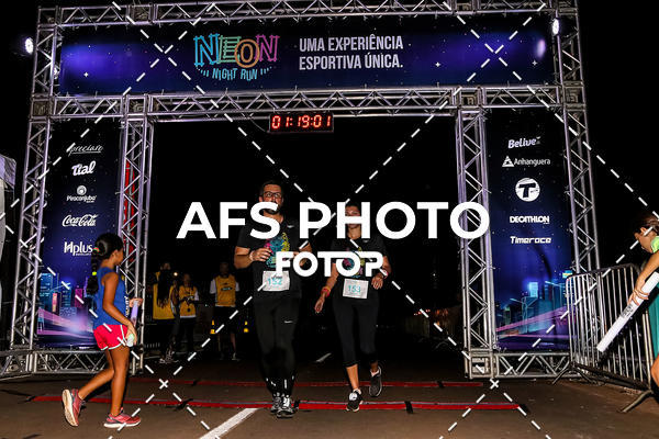 Buy your photos of the eventNeon Night Run 2019 - Brasilia on Fotop