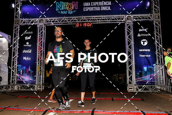 Buy your photos of the eventNeon Night Run 2019 - Brasilia on Fotop
