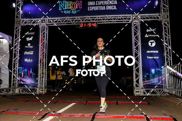 Buy your photos of the eventNeon Night Run 2019 - Brasilia on Fotop