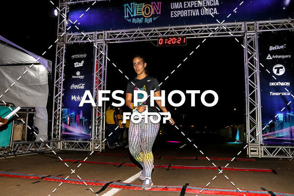 Buy your photos of the eventNeon Night Run 2019 - Brasilia on Fotop