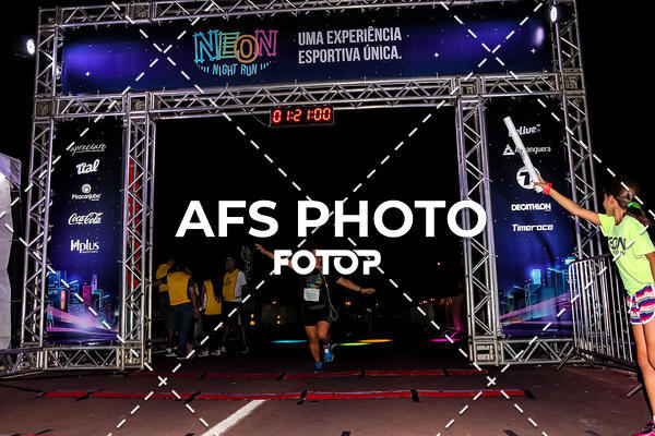 Buy your photos of the eventNeon Night Run 2019 - Brasilia on Fotop