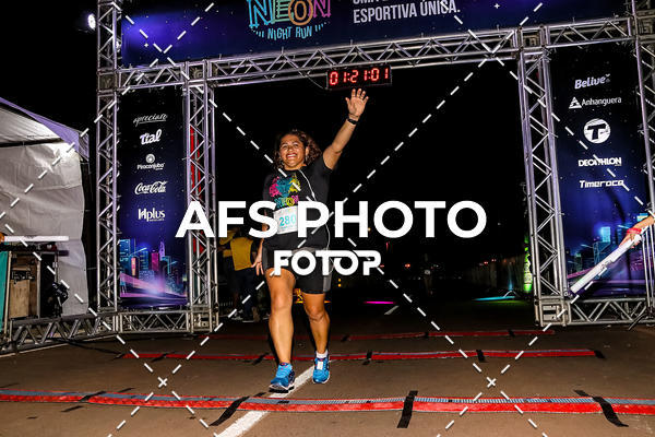 Buy your photos of the eventNeon Night Run 2019 - Brasilia on Fotop