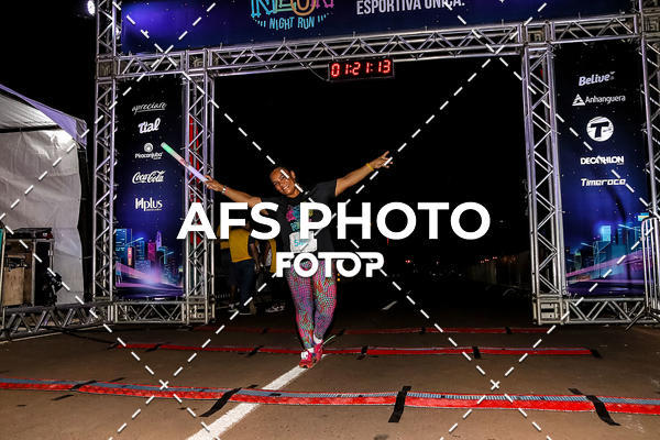 Buy your photos of the eventNeon Night Run 2019 - Brasilia on Fotop