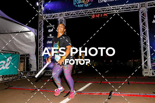 Buy your photos of the eventNeon Night Run 2019 - Brasilia on Fotop