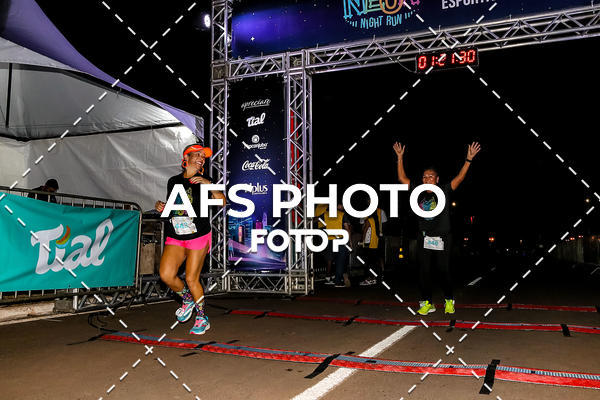 Buy your photos of the eventNeon Night Run 2019 - Brasilia on Fotop