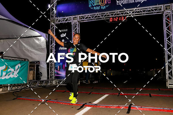 Buy your photos of the eventNeon Night Run 2019 - Brasilia on Fotop