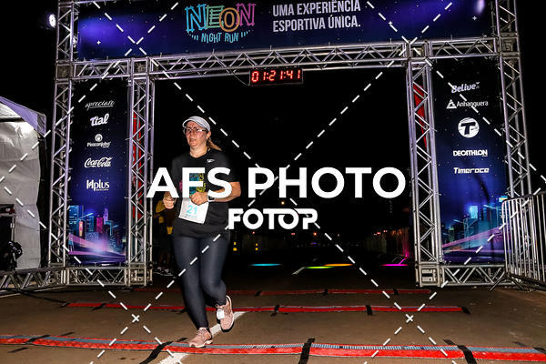 Buy your photos of the eventNeon Night Run 2019 - Brasilia on Fotop