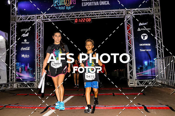 Buy your photos of the eventNeon Night Run 2019 - Brasilia on Fotop