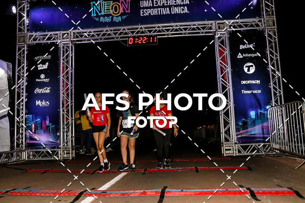 Buy your photos of the eventNeon Night Run 2019 - Brasilia on Fotop