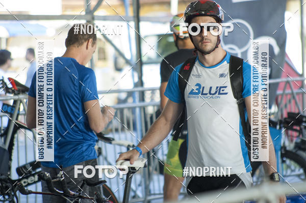 Buy your photos of the eventBLUE SERIES TRIATHLON BERTIOGA 2019 on Fotop