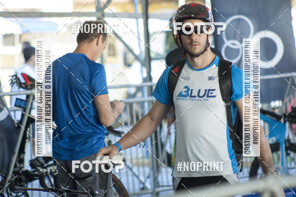 Buy your photos of the eventBLUE SERIES TRIATHLON BERTIOGA 2019 on Fotop