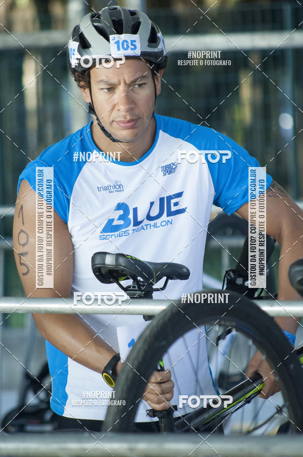 Buy your photos of the eventBLUE SERIES TRIATHLON BERTIOGA 2019 on Fotop
