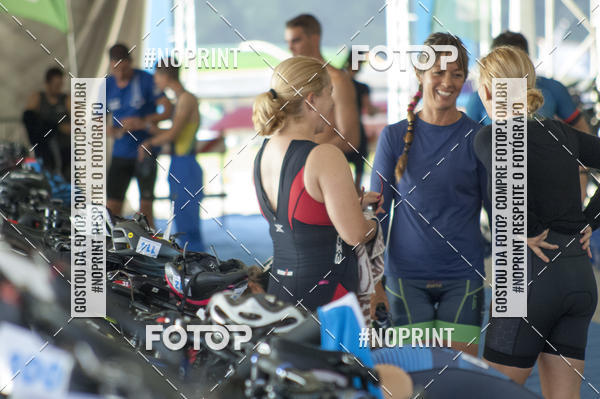 Buy your photos of the eventBLUE SERIES TRIATHLON BERTIOGA 2019 on Fotop