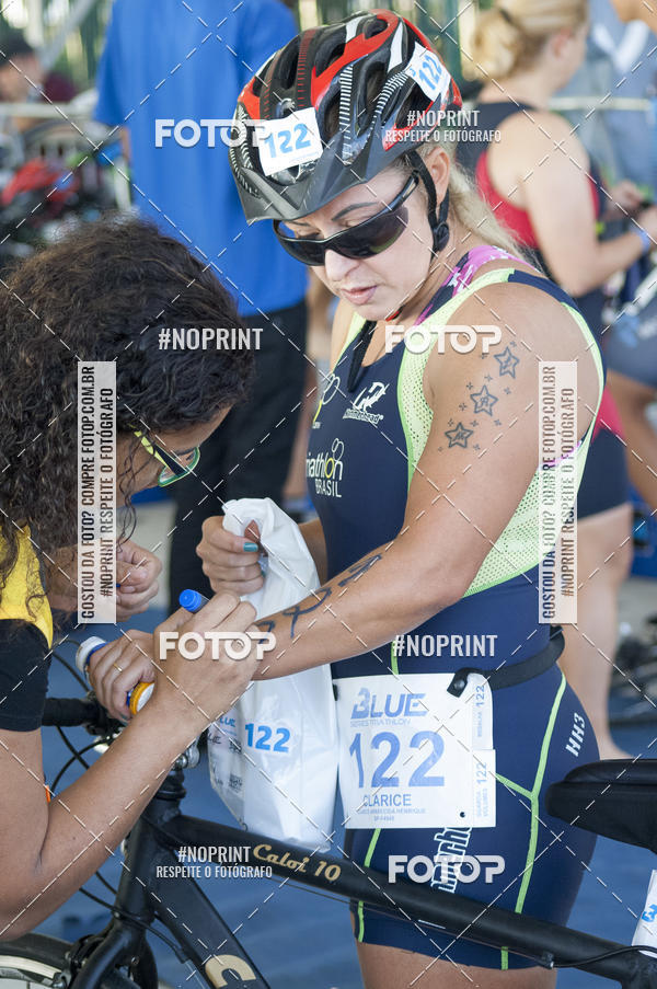 Acquista le foto dell'eventoBLUE SERIES TRIATHLON BERTIOGA 2019 in Fotop