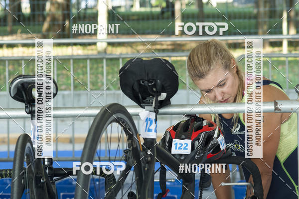 Acquista le foto dell'eventoBLUE SERIES TRIATHLON BERTIOGA 2019 in Fotop