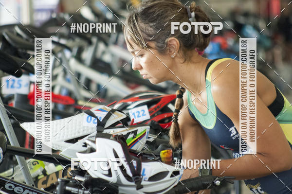 Achetez vos photos de l'vnementBLUE SERIES TRIATHLON BERTIOGA 2019 sur Fotop