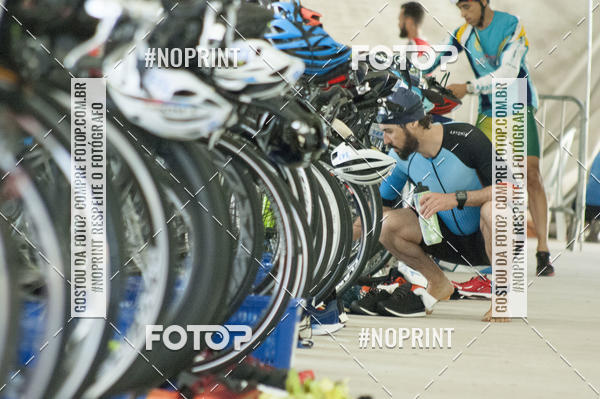Achetez vos photos de l'vnementBLUE SERIES TRIATHLON BERTIOGA 2019 sur Fotop