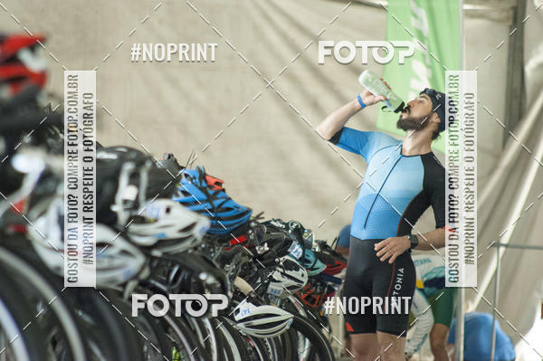Achetez vos photos de l'vnementBLUE SERIES TRIATHLON BERTIOGA 2019 sur Fotop