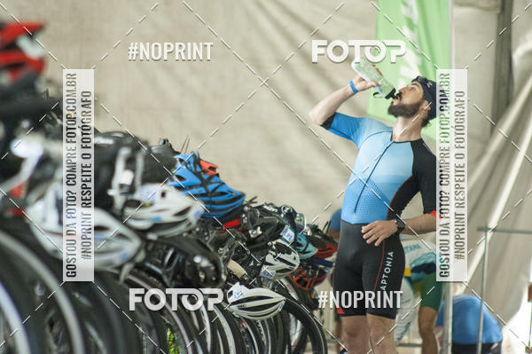Achetez vos photos de l'vnementBLUE SERIES TRIATHLON BERTIOGA 2019 sur Fotop