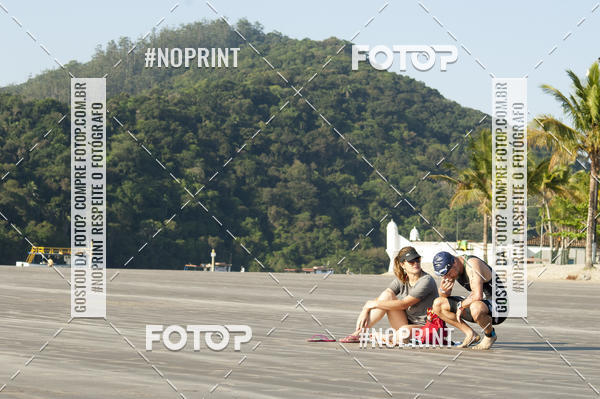 Achetez vos photos de l'vnementBLUE SERIES TRIATHLON BERTIOGA 2019 sur Fotop