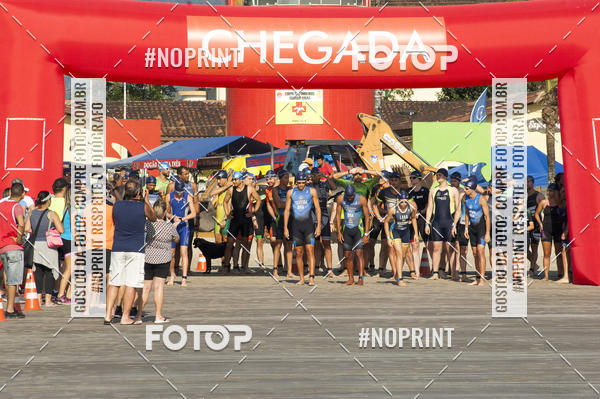 Achetez vos photos de l'vnementBLUE SERIES TRIATHLON BERTIOGA 2019 sur Fotop