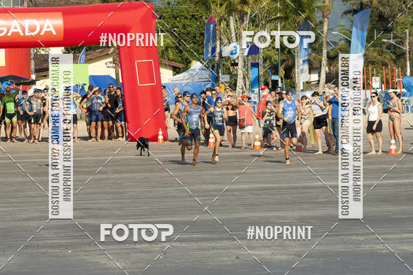 Achetez vos photos de l'vnementBLUE SERIES TRIATHLON BERTIOGA 2019 sur Fotop