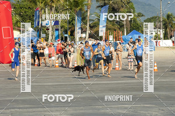 Achetez vos photos de l'vnementBLUE SERIES TRIATHLON BERTIOGA 2019 sur Fotop