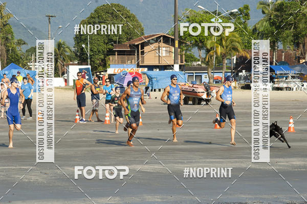 Achetez vos photos de l'vnementBLUE SERIES TRIATHLON BERTIOGA 2019 sur Fotop