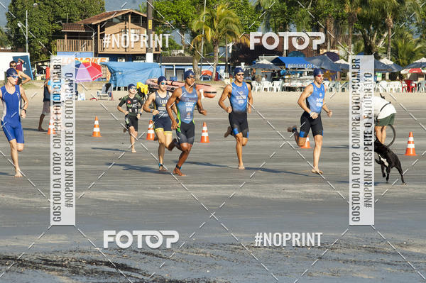 Achetez vos photos de l'vnementBLUE SERIES TRIATHLON BERTIOGA 2019 sur Fotop