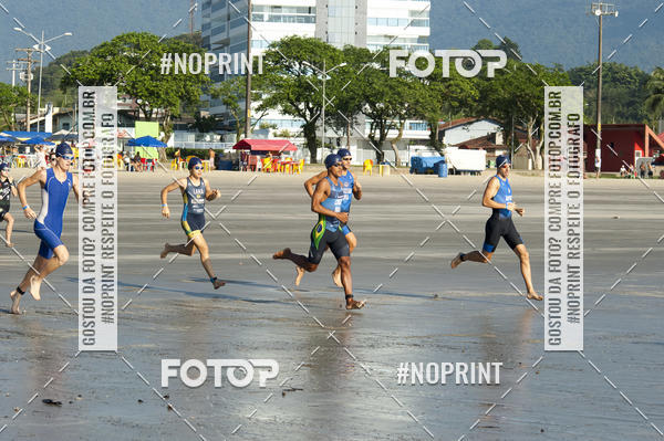 Achetez vos photos de l'vnementBLUE SERIES TRIATHLON BERTIOGA 2019 sur Fotop