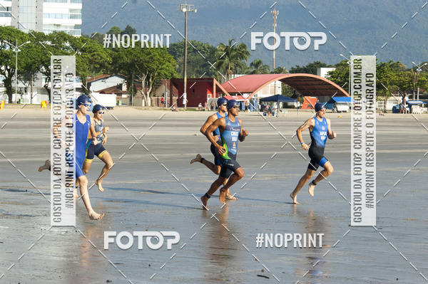 Achetez vos photos de l'vnementBLUE SERIES TRIATHLON BERTIOGA 2019 sur Fotop