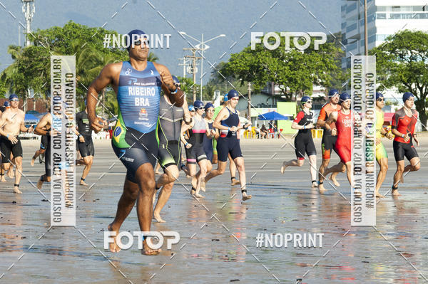 Buy your photos of the eventBLUE SERIES TRIATHLON BERTIOGA 2019 on Fotop