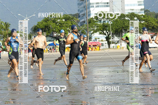 Buy your photos of the eventBLUE SERIES TRIATHLON BERTIOGA 2019 on Fotop