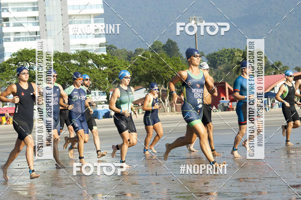 Buy your photos of the eventBLUE SERIES TRIATHLON BERTIOGA 2019 on Fotop