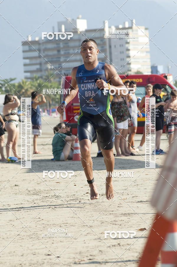 Buy your photos of the eventBLUE SERIES TRIATHLON BERTIOGA 2019 on Fotop