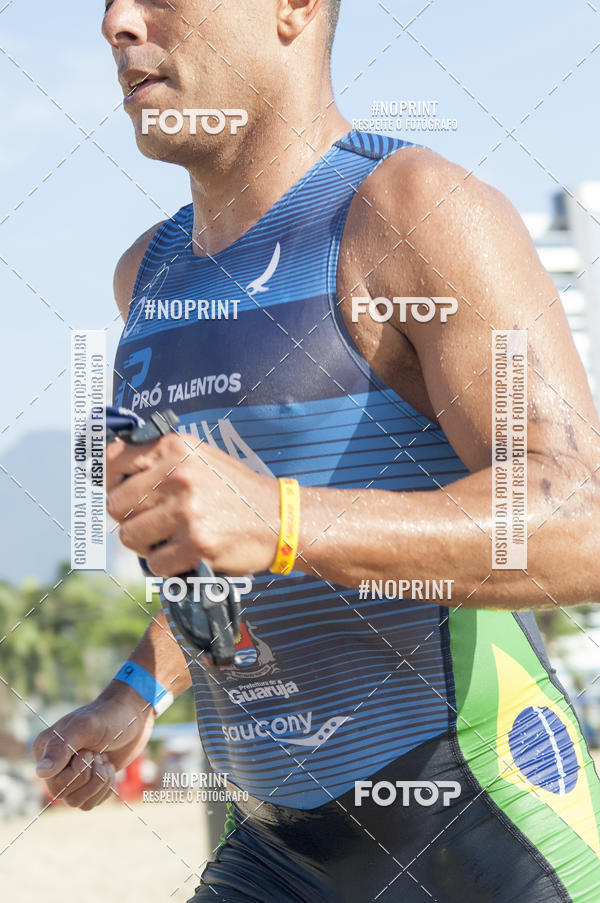 Buy your photos of the eventBLUE SERIES TRIATHLON BERTIOGA 2019 on Fotop