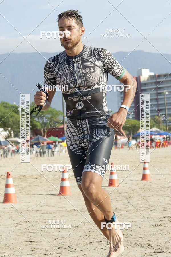 Buy your photos of the eventBLUE SERIES TRIATHLON BERTIOGA 2019 on Fotop