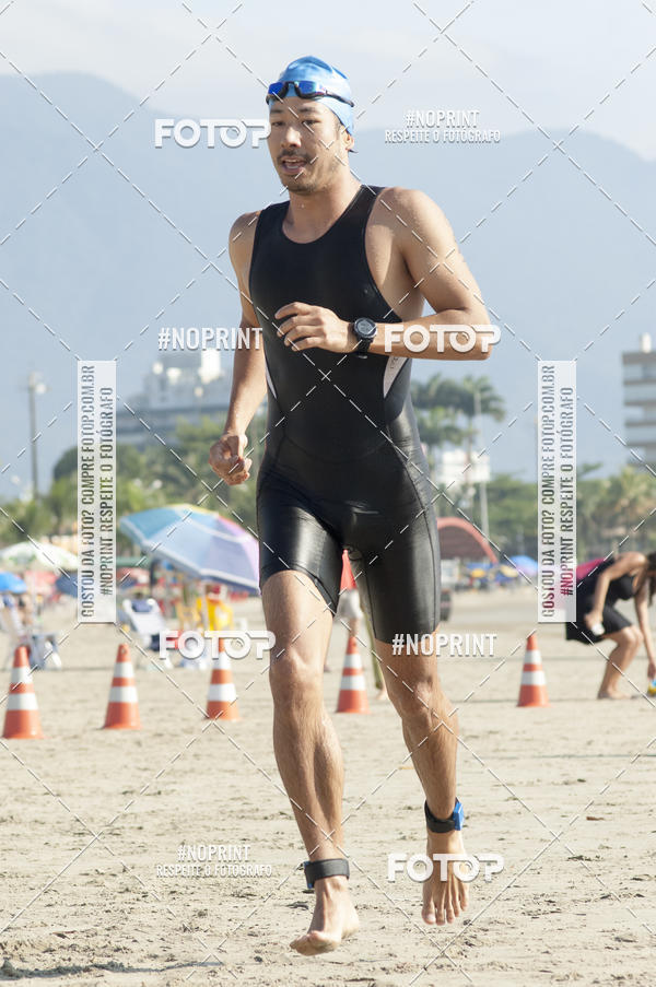 Buy your photos of the eventBLUE SERIES TRIATHLON BERTIOGA 2019 on Fotop