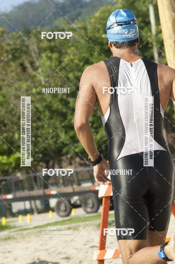 Buy your photos of the eventBLUE SERIES TRIATHLON BERTIOGA 2019 on Fotop
