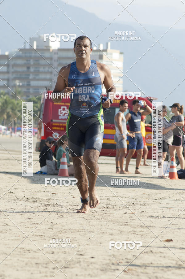 Buy your photos of the eventBLUE SERIES TRIATHLON BERTIOGA 2019 on Fotop