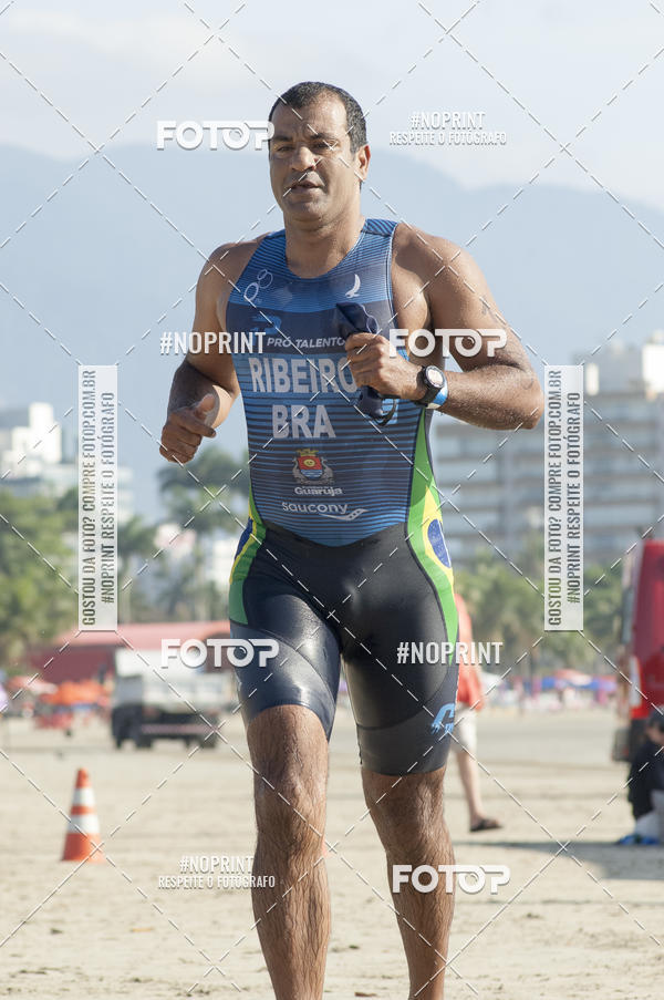 Buy your photos of the eventBLUE SERIES TRIATHLON BERTIOGA 2019 on Fotop