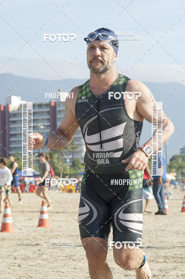 Buy your photos of the eventBLUE SERIES TRIATHLON BERTIOGA 2019 on Fotop