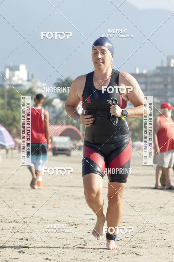 Buy your photos of the eventBLUE SERIES TRIATHLON BERTIOGA 2019 on Fotop
